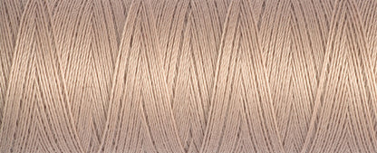 Gutermann colour 422