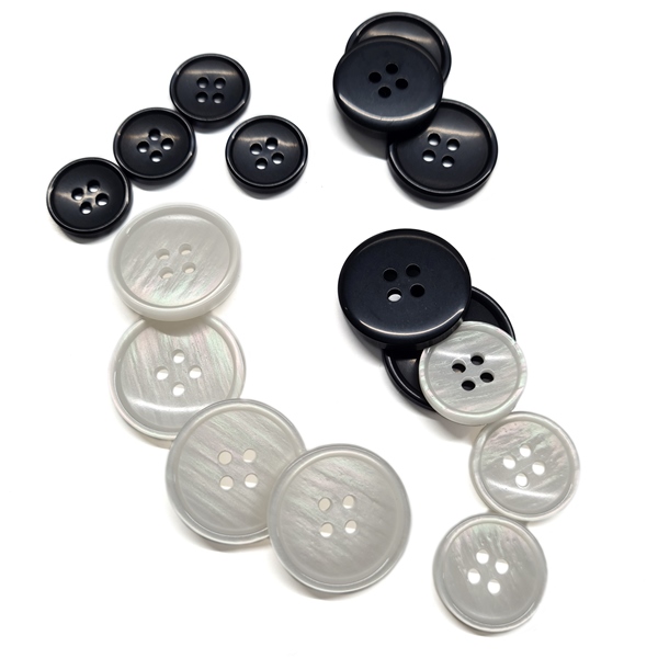 4-Hole Polyester Rimmed Button