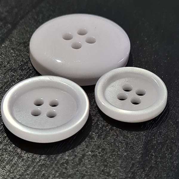 4-Hole Pearly Button