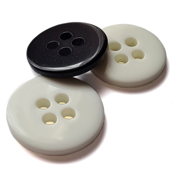 4-Hole Big Holes Plastic Button