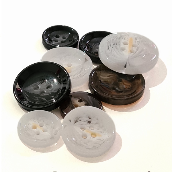 4-Hole Plastic Marble Button