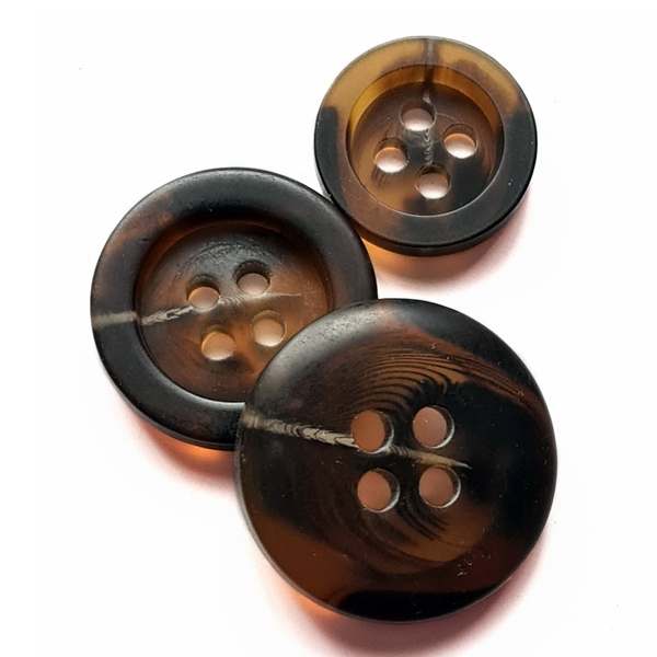 4-Hole Mock Horn Buttons