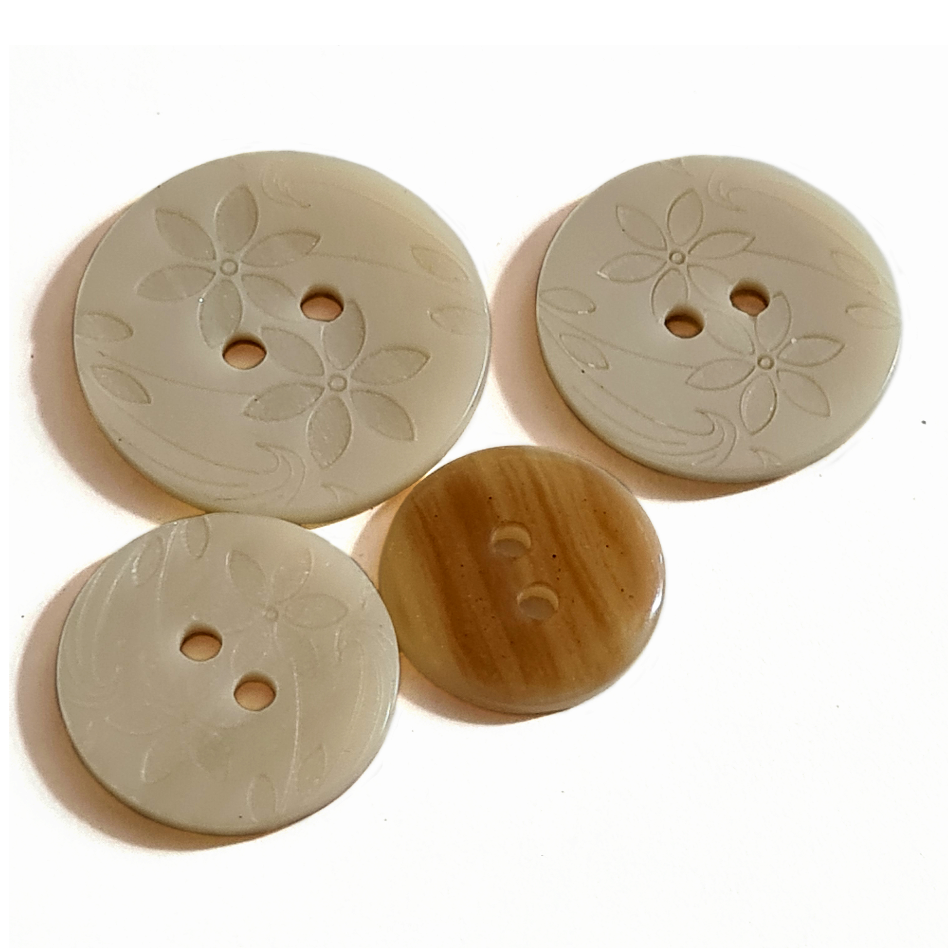 2-Hole Shell Button