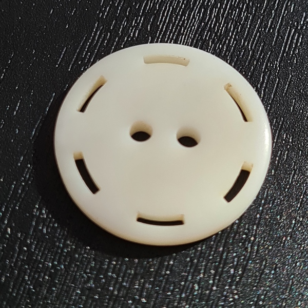 2-Hole Edge Holes Button