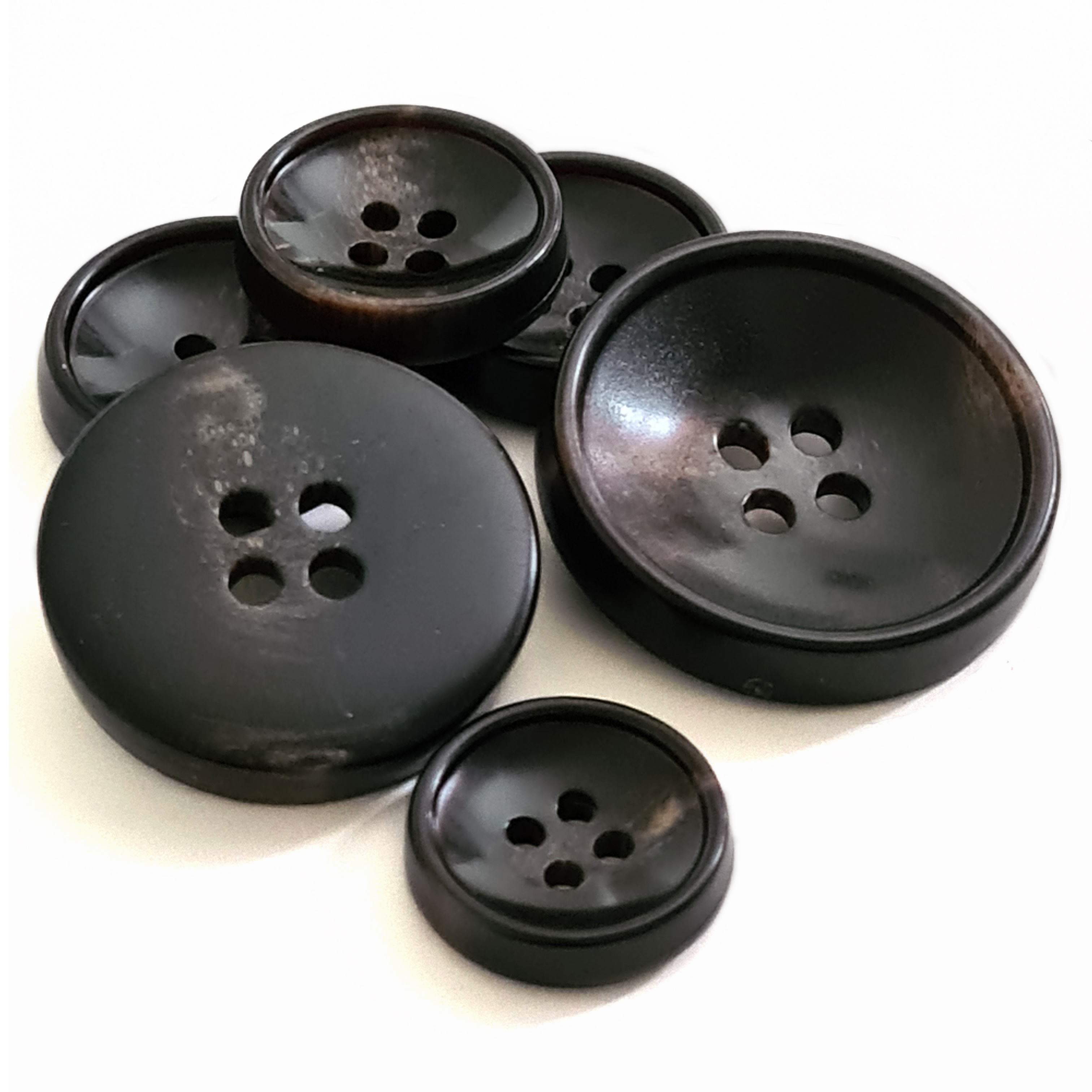 4-Hole Plastic Horn Button