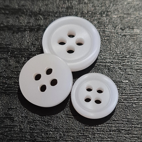 4-Hole Shirt Button