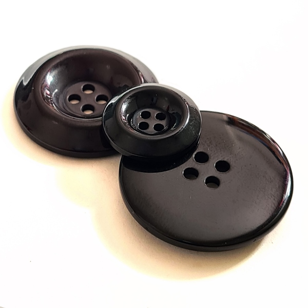 4-Hole Chunky Button